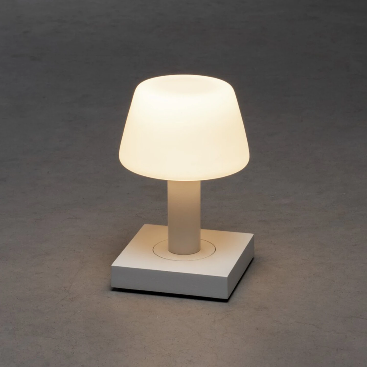 Konstsmide Lampe Table LED Monaco, Batterie, Blanche 4 Konstsmide Lampe Table LED Monaco, Batterie, Blanche – Image 4