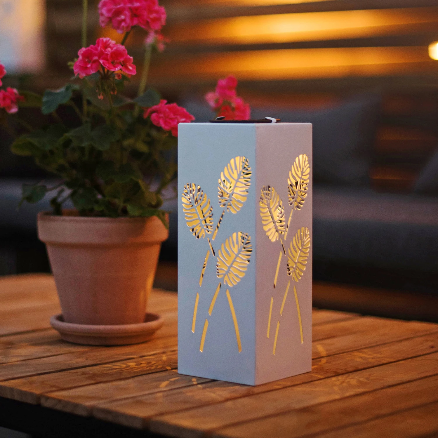 Star Trading Lampe Solaire LED Albaleaf, 2 Utilisations 2 Star Trading Lampe Solaire LED Albaleaf, 2 Utilisations – Image 2