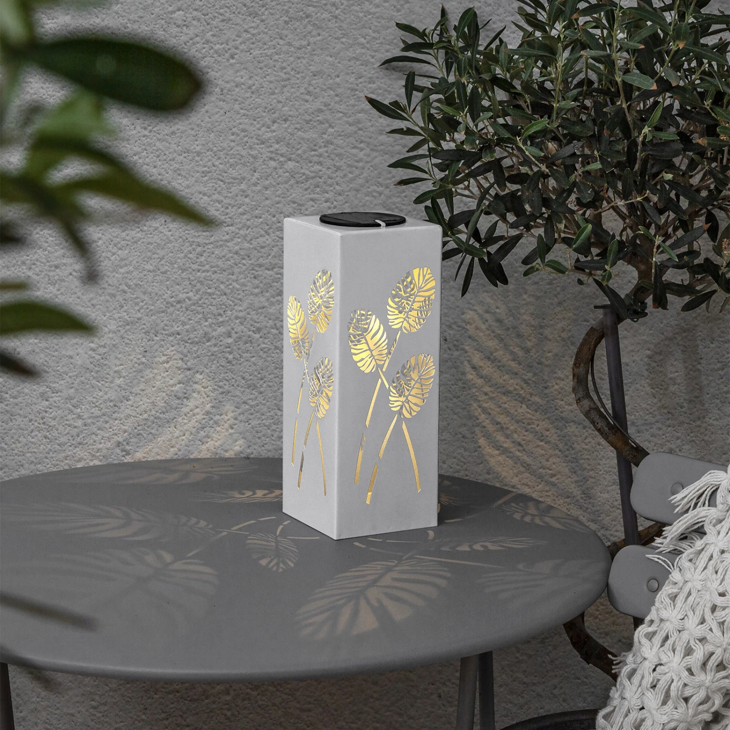 Star Trading Lampe Solaire LED Albaleaf, 2 Utilisations 5 Star Trading Lampe Solaire LED Albaleaf, 2 Utilisations – Image 5