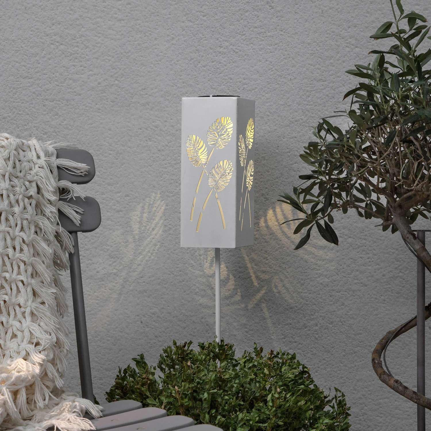 Star Trading Lampe Solaire LED Albaleaf, 2 Utilisations 6 Star Trading Lampe Solaire LED Albaleaf, 2 Utilisations – Image 6