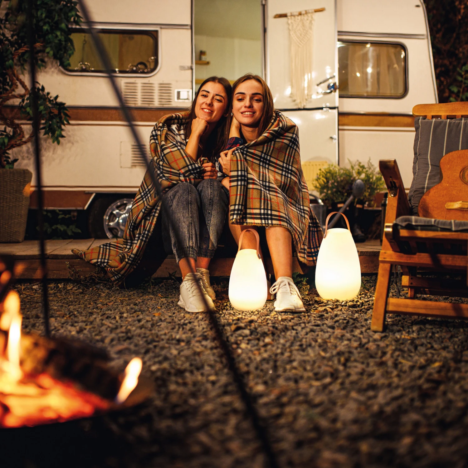 Lampe à Poser LED Ruby, Couleurs RVB, Ø 14 Cm 2 Lampe à Poser LED Ruby, Couleurs RVB, Ø 14 Cm – Image 2