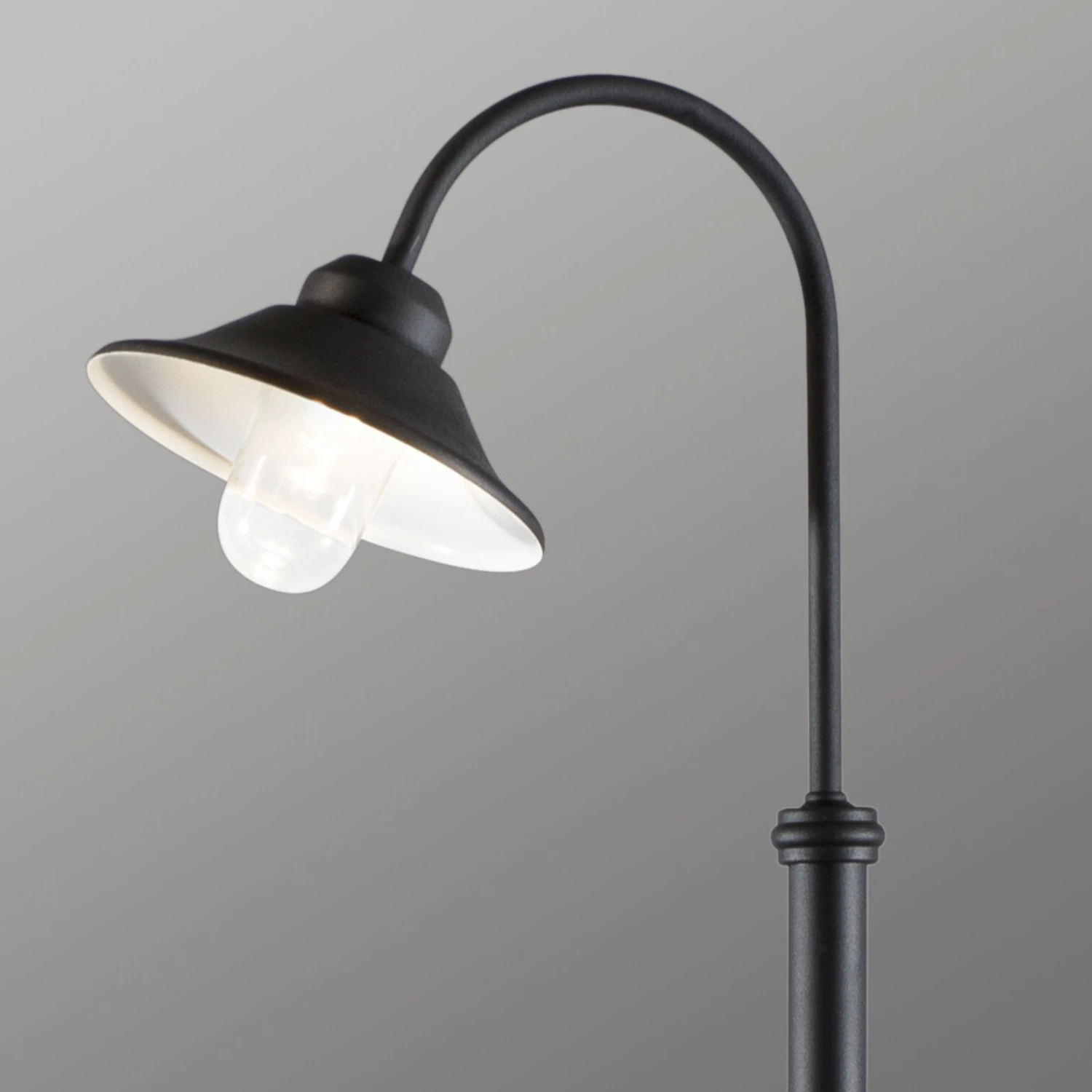 Konstsmide Lampadaire LED Vega Fabriqué à La Main 2 Konstsmide Lampadaire LED Vega Fabriqué à La Main – Image 2