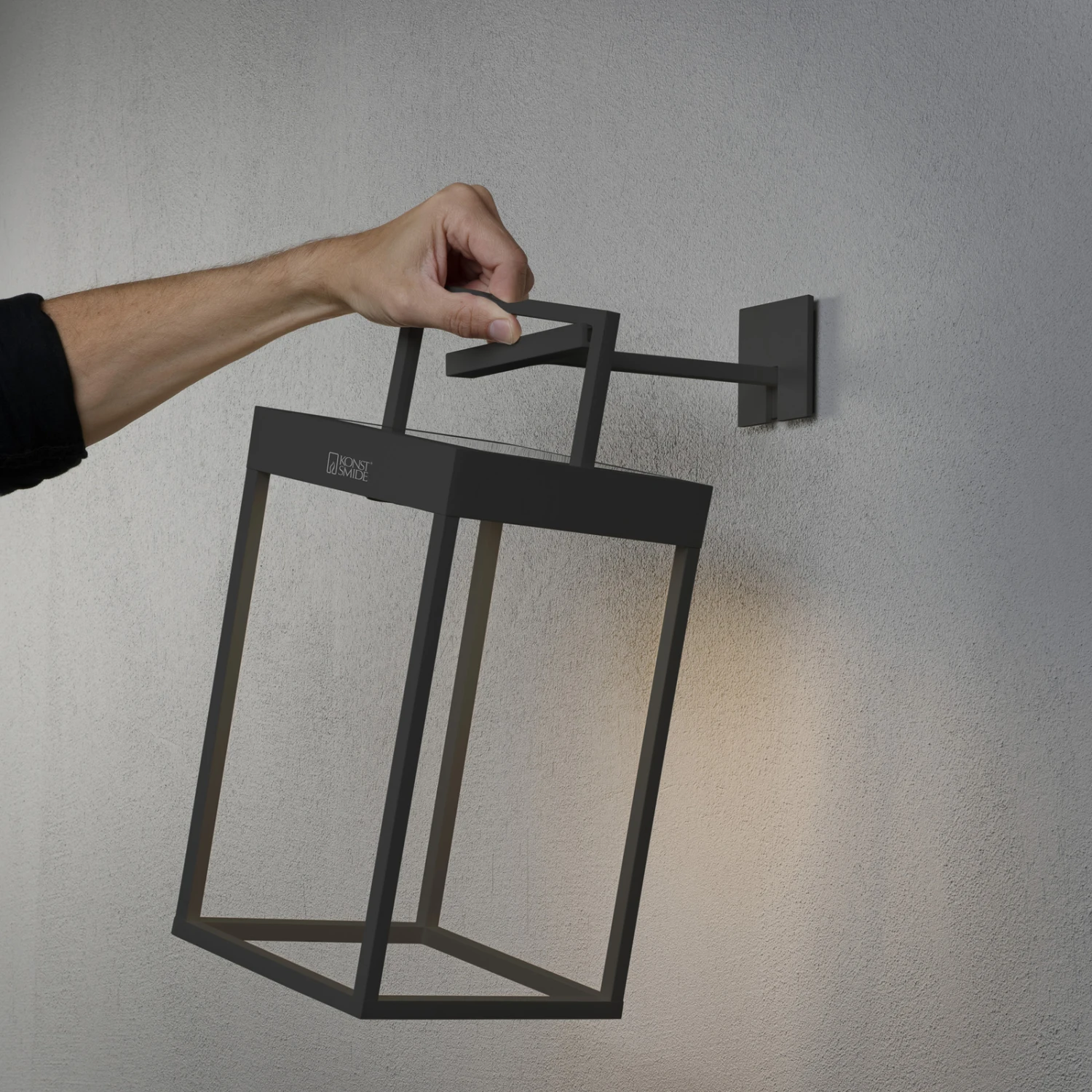 Konstsmide Lanterne Solaire LED Portofino, Mur/table, Noire 8 Konstsmide Lanterne Solaire LED Portofino, Mur/table, Noire – Image 8