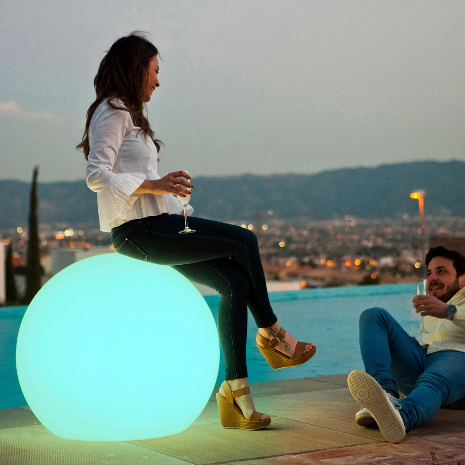 Newgarden Buly Lampe Solaire LED Sphère IP65 Ø80cm 2 Newgarden Buly Lampe Solaire LED Sphère IP65 Ø80cm – Image 2