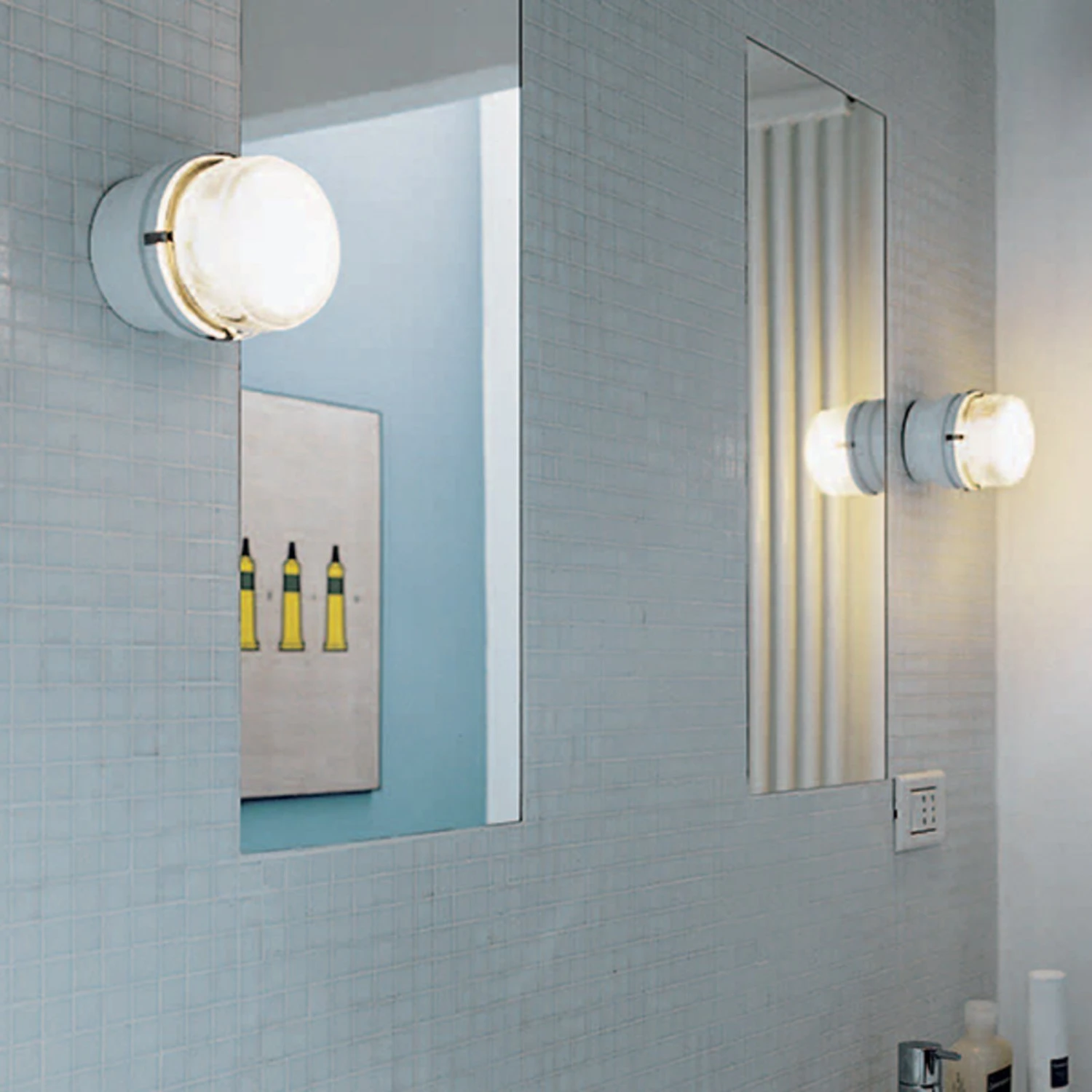 Applique Fresnel à Lentille En Verre IP44 Grise 3 Applique Fresnel à Lentille En Verre IP44 Grise – Image 3