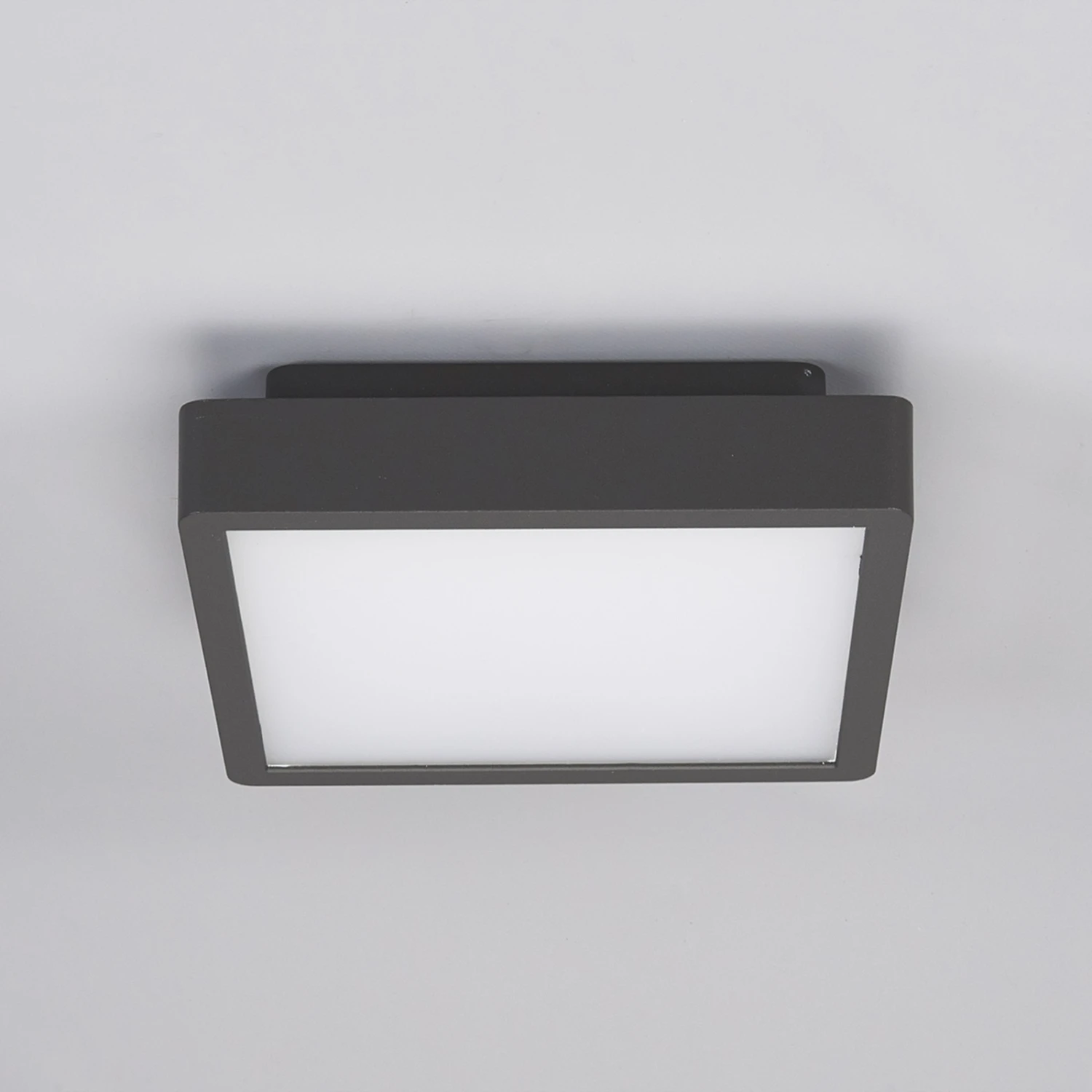 Lucande Plafonnier D’extérieur LED Talea Angulaire 2 Lucande Plafonnier D’extérieur LED Talea Angulaire – Image 2