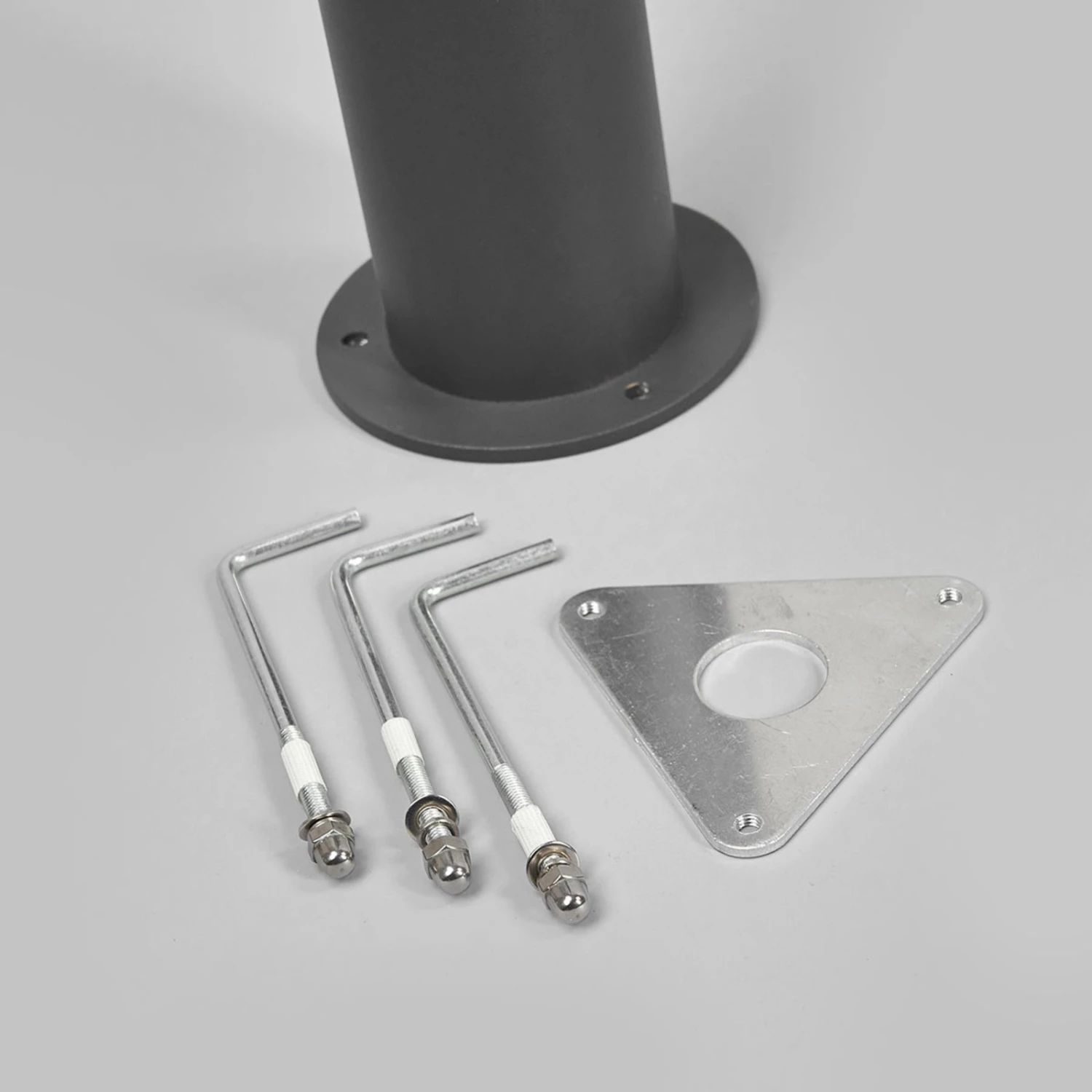 Lucande Lampadaire D'extérieur LED Sidny élancé Et Moderne 7 Lucande Lampadaire D'extérieur LED Sidny élancé Et Moderne – Image 7