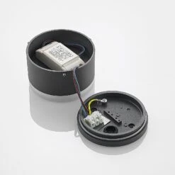 Lindby Mathea Plafonnier D’extérieur LED, Cylindre 17 Lindby Mathea Plafonnier D’extérieur LED, Cylindre -Konstsmide || Lucande Soldes Boutique 9915003 8